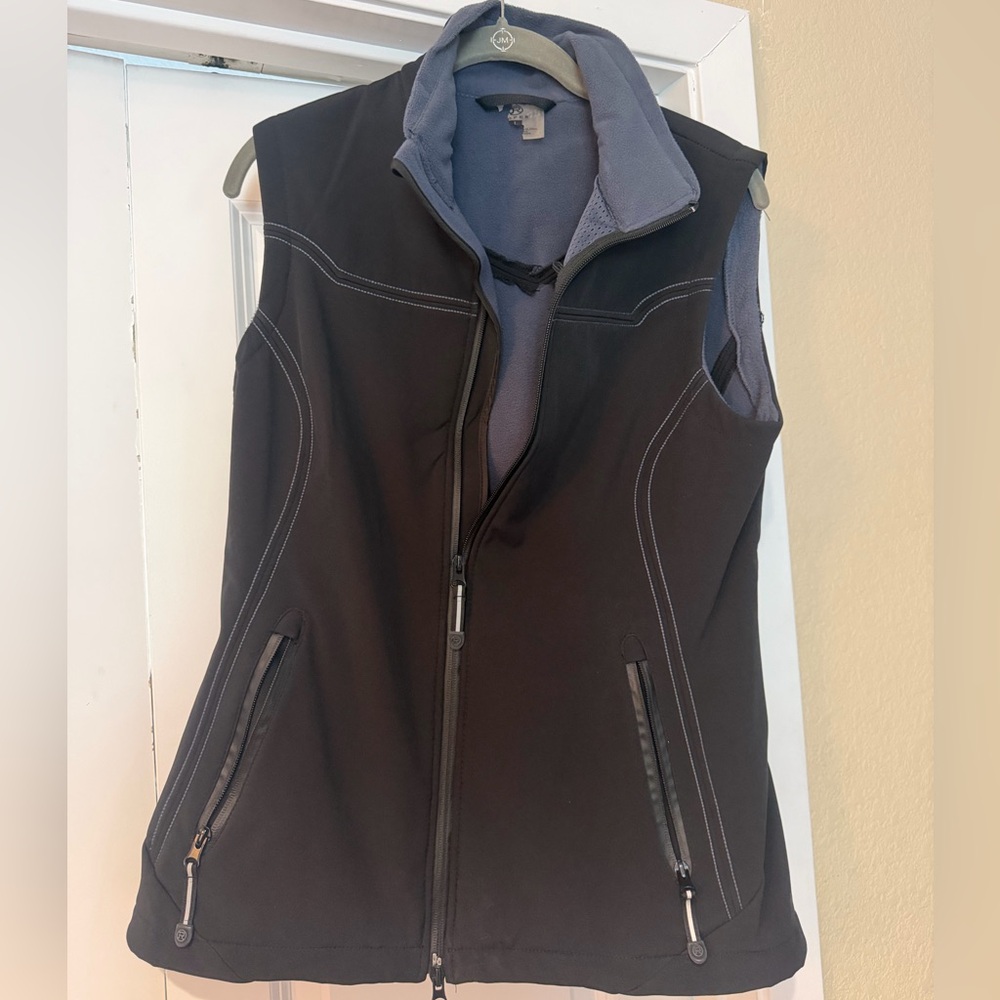 Ladies “Roper” brand softshell vest